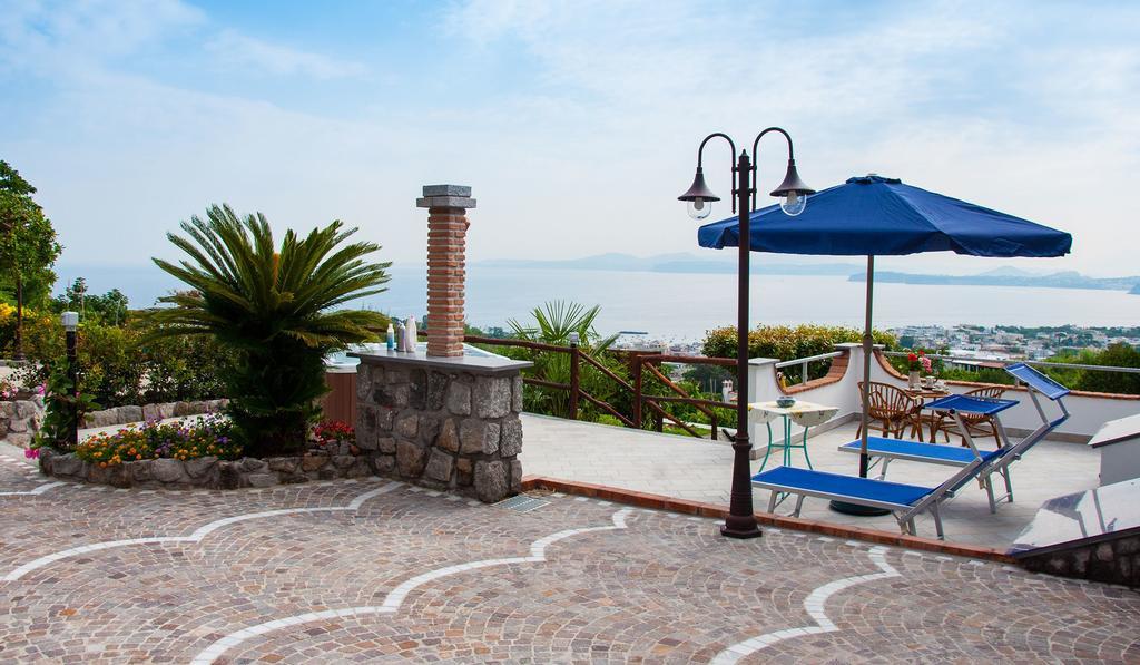 Relais Maison De Charles Искья Номер фото